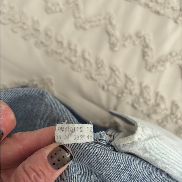 Levi's Women's Blue Jeans - Picture 5 of 5